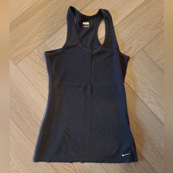 Nike Workout Top - Picture 1 of 2